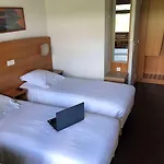 Kyriad Est - Parc Expositions Hotell 2*