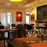 Hotell Kyriad Est - Parc Expositions 2*