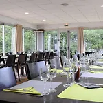 Kyriad Est - Parc Expositions Hotell Reims