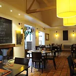 Hotell Kyriad Est - Parc Expositions 2*