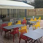 Kyriad Est - Parc Expositions Hotell 2*