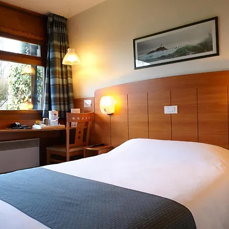 Kyriad Est - Parc Expositions Hotel