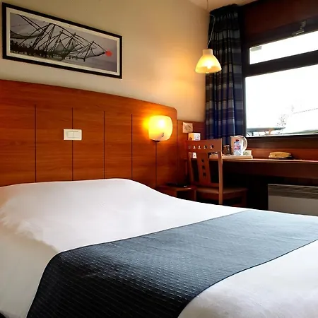 Kyriad Est - Parc Expositions Hotel