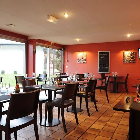 Kyriad Est - Parc Expositions Hotel