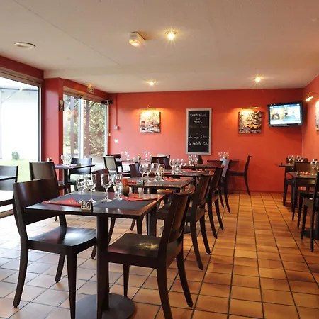 Kyriad Est - Parc Expositions Hotel Reims