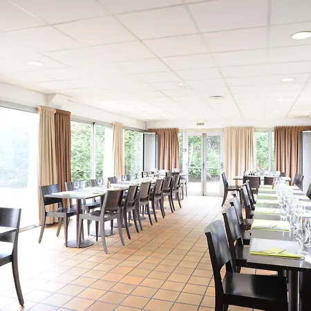 Kyriad Est - Parc Expositions 2* Reims