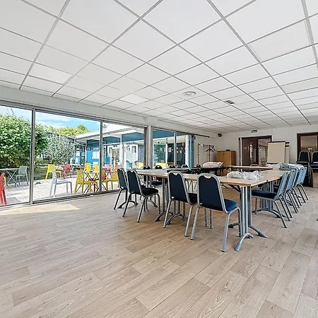 Hotel Kyriad Est - Parc Expositions