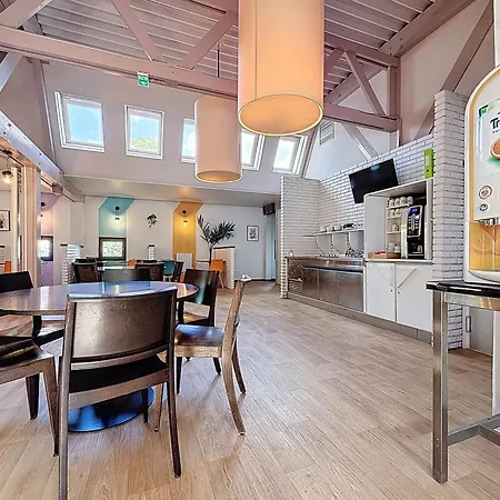 Hotel Kyriad Est - Parc Expositions