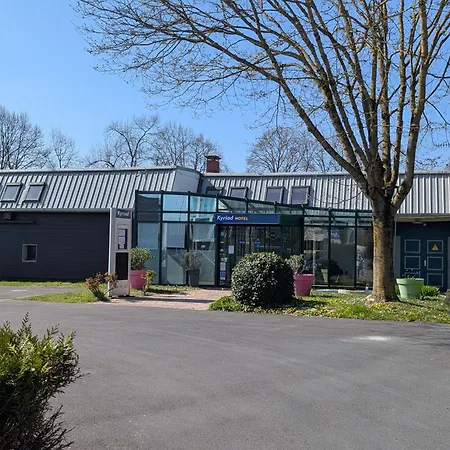 Kyriad Est - Parc Expositions 2* Reims