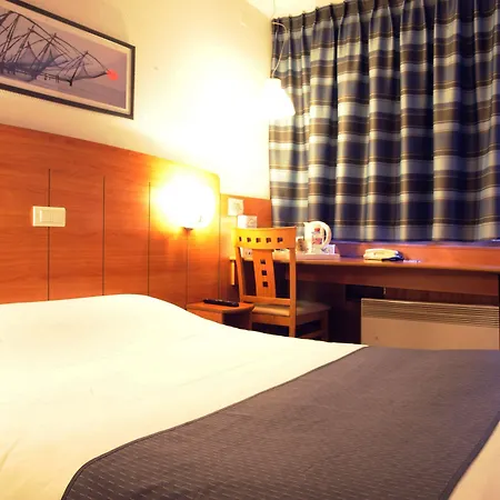 Kyriad Est - Parc Expositions 2*