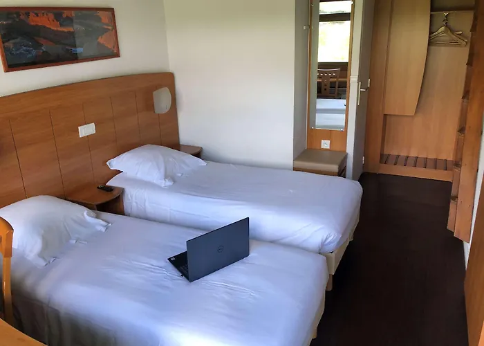 Kyriad Est - Parc Expositions Hotel 2*