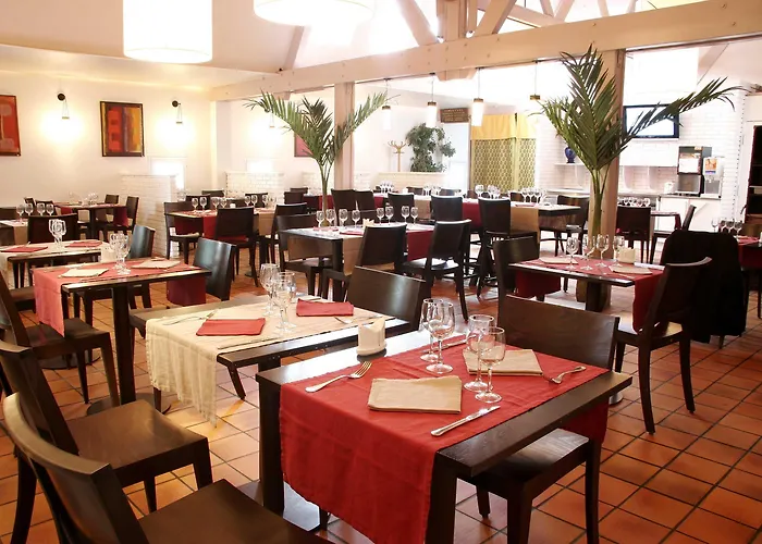 Hotel Kyriad Est - Parc Expositions