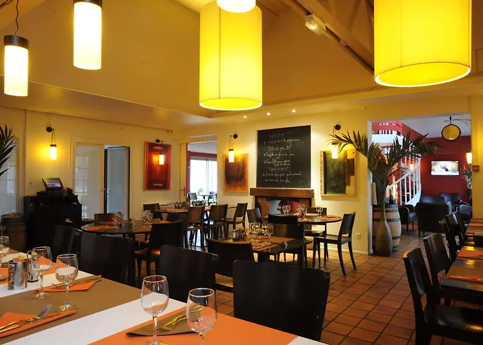 Kyriad Est - Parc Expositions Hotel