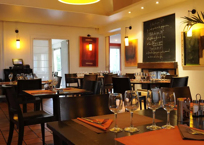 Hotel Kyriad Est - Parc Expositions 2*