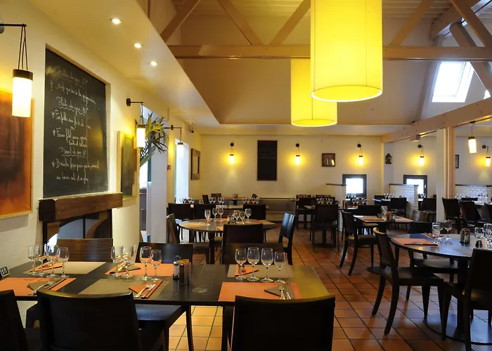 Kyriad Est - Parc Expositions Hotel