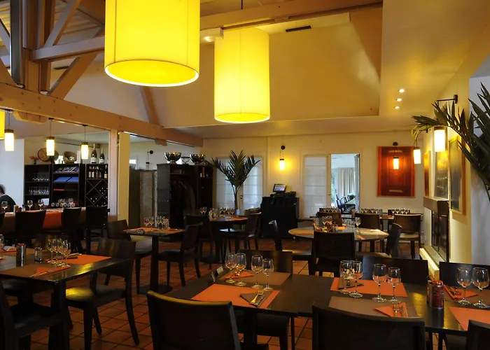 Kyriad Est - Parc Expositions Hotel