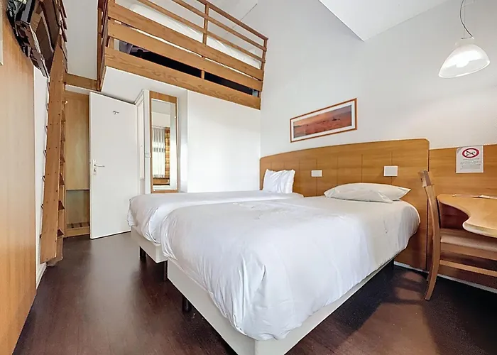 Kyriad Est - Parc Expositions 2*