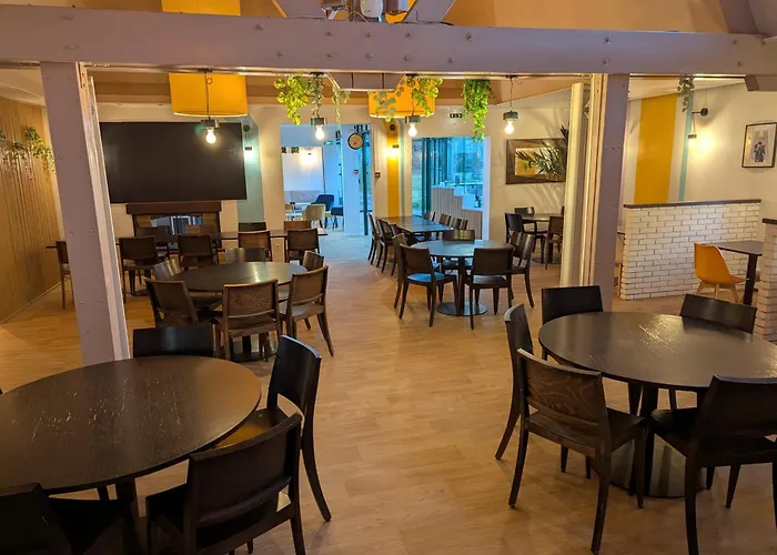 Hotel Kyriad Est - Parc Expositions