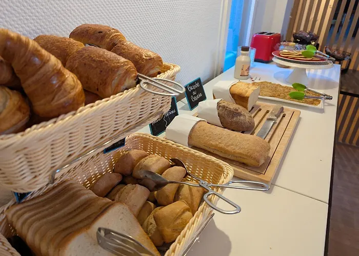 Hotel Kyriad Est - Parc Expositions 2*