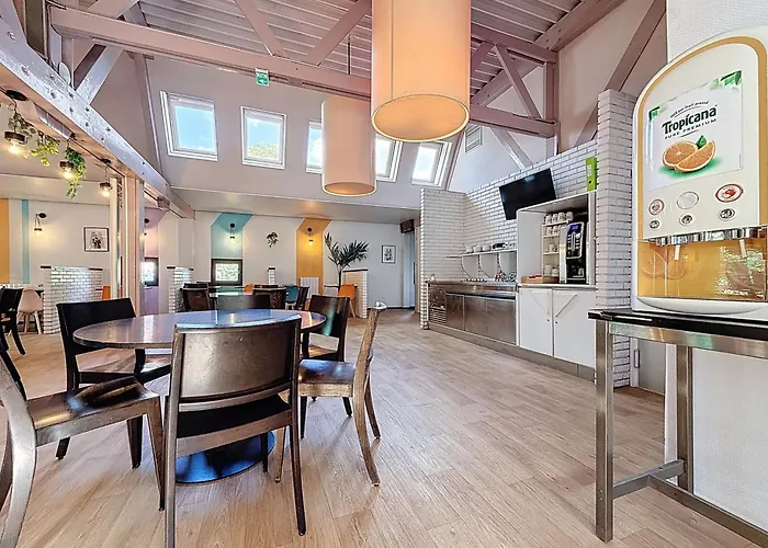 Hotel Kyriad Est - Parc Expositions