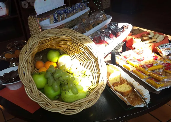 Kyriad Est - Parc Expositions Hotel 2*