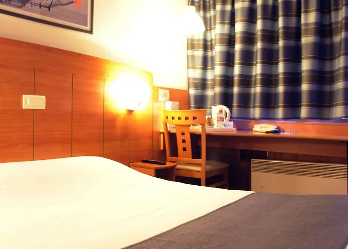 Kyriad Est - Parc Expositions 2*