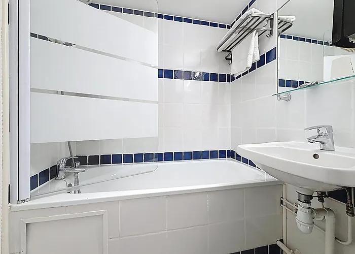 Hotel Kyriad Est - Parc Expositions